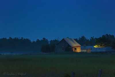 Old Barn At First Light 90D71804