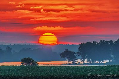 Sunrise Beyond Distant Rideau Canal 90D118344