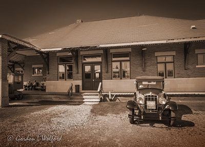 Antique Car At RMEO DSCN012802sepia