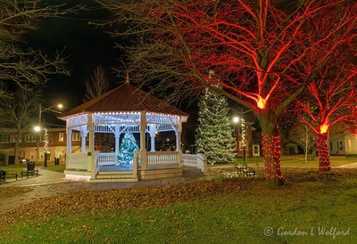 Town Square Holiday Lights 90D133886