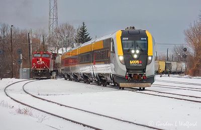 VIA 643 Passing Freight Train DSCN016468