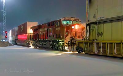 CP 8932 Mid-DPU At Night 90D138153