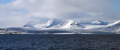 Glacier at Borebukta