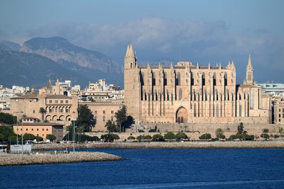 Royal Palace of La Almudaina and Catedral-Baslica de Santa Mara de Mallorca