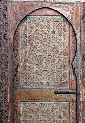 Carved door geometric patterns