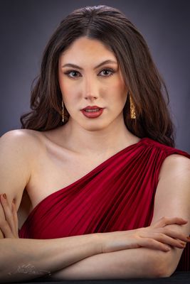 Holly 24 2nd shoot 9841-.jpg