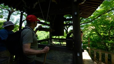 Dave ringing the bell