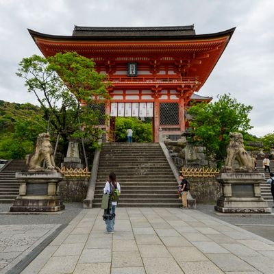 Kiyomizu-dera Niomon Gate
