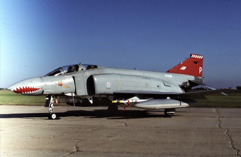 RAF Phantom FGR2 XV426 P 56 Sqna.jpg