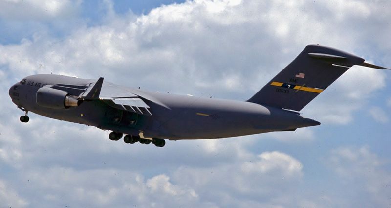 USAF C-17A 90-0533 437 AW.jpg