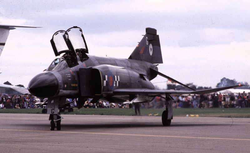 RAF Phantom FG1 XV583 G 43 Sqn.jpg