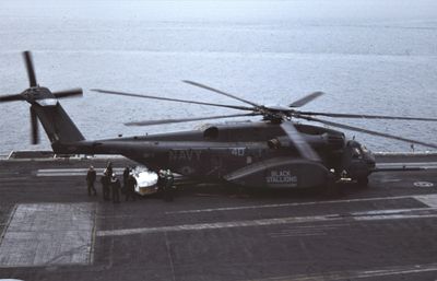 MH-53E 162504 HC-4 40c.jpg