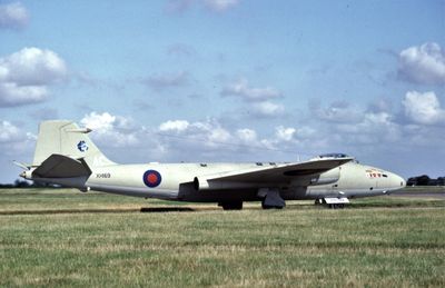 RAF Canberra PR9 XH169 AC 1 PRU  1994.jpg