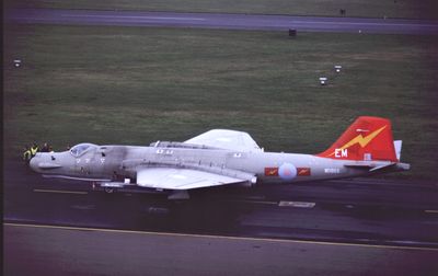 RAF Canberra T17 WD955 EM 360 Sqn 1994.jpg