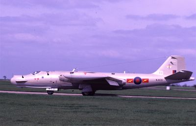 RAF Canberra T17 WJ630 ED 360 Sqn 1987.jpg