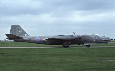 RAF Canberra T17 WJ986 EP 360 Sqn 1992.jpg