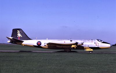 RAF Canberra TT18 WJ636 CX 100  Sqn 1992.jpg
