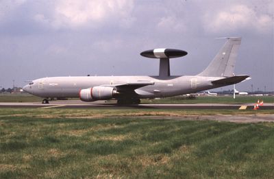 RAF E-3D ZH106 8 Sqn.jpg