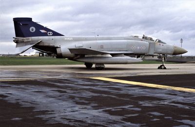 RAF Phantom FGR2 XV425 CD 64 Sqn.jpg