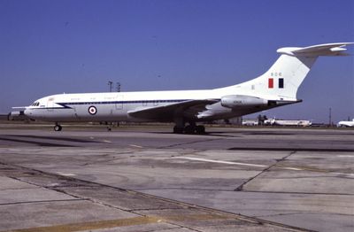 RAF VC-10 C1 XR806 10 Sqn.jpg