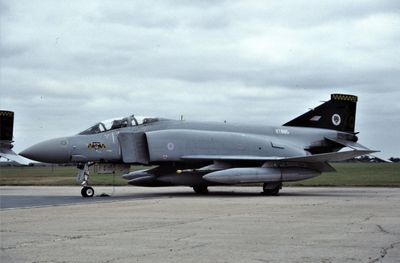 RAF Phantom FGR2 XT895 Q 74 Sqn.jpg