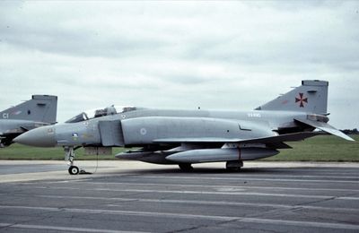 RAF Phantom FGR2 XV490 1435 Flt.jpg