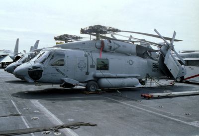 SH-60F HS-7 164612 AC-612.jpg