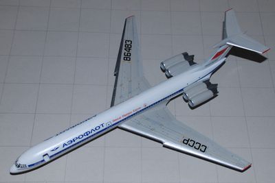 Ilyushin Il-62M (1/144)
