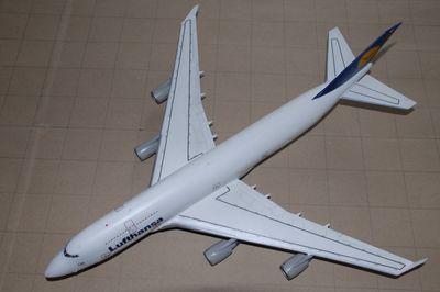 Boeing 747-400 (1/144)