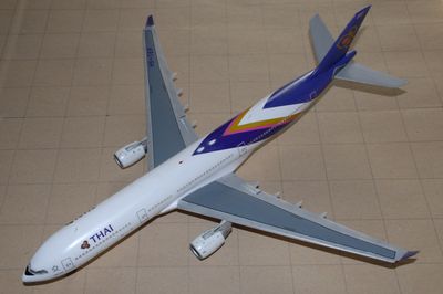 Airbus a330-300(1/144)
