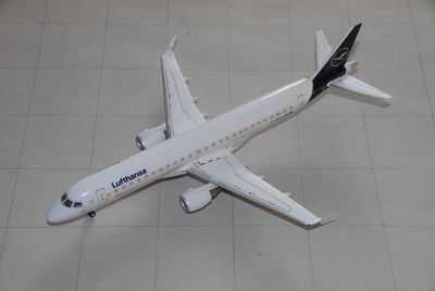 Embraer ERJ-190 (1/144)