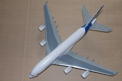 Airbus A380-800 (1/144)