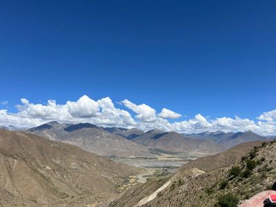 Yanghu Viewing Point (Yamdrok Lake)  view  to the North