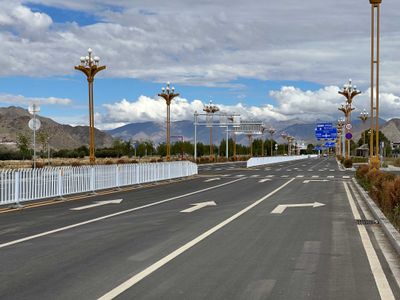 Main Road in Gyantse