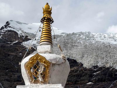 Chorten at Karo La