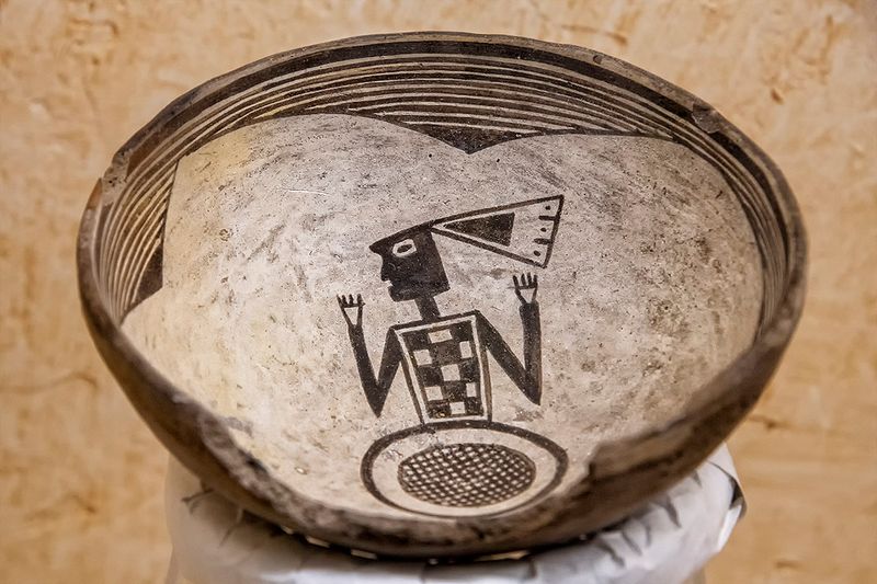 Mogollon : Mimbres ca. 1050 AD.jpg