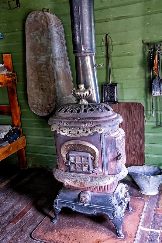 Furnace in the bunkhouse.jpg