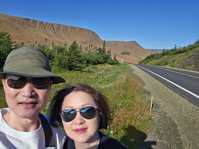 M+J selfie on the way to the Tablelands