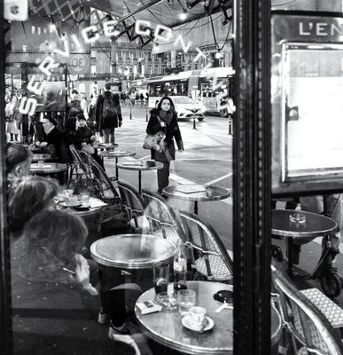 have a drink in Paris