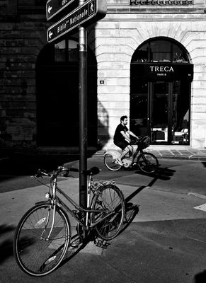 bright days in Paris