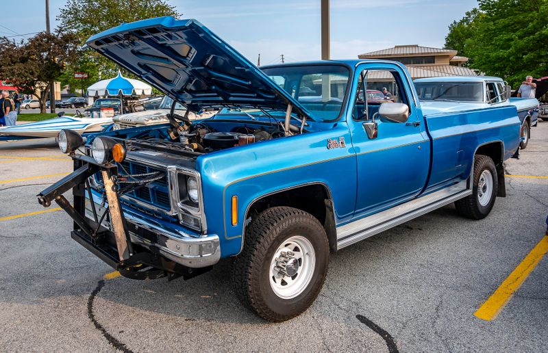 1977 GMC Sierra Grande 2500 4x4 Pickup Truck 