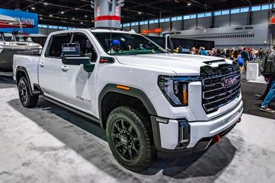 GMC 2024 Sierra 2500 HD AT4 Pickup Truck