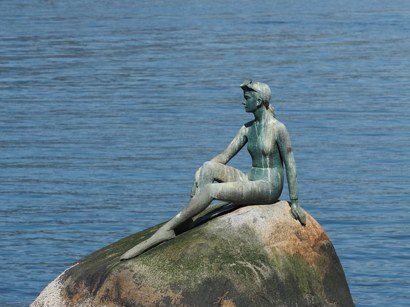Vancouver Stanley Park - Girl in wetsuit