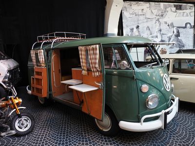 VW Travel Bus