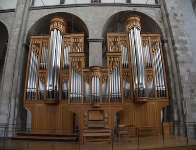 St Kunibert - organ