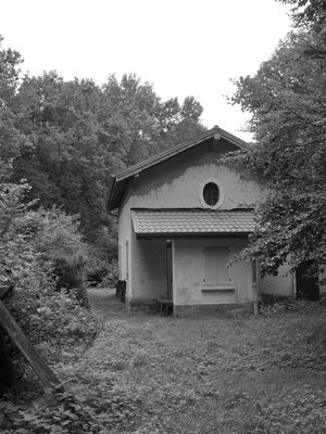 Disused station building along the Atert line BW