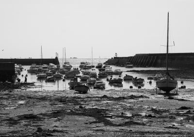 Lesconil harbour at low tide BW