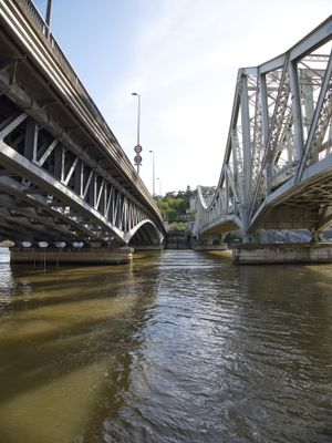 Rail and road bridges across the River Sane