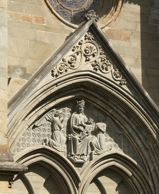Nidaros Cathedral - Mary with child