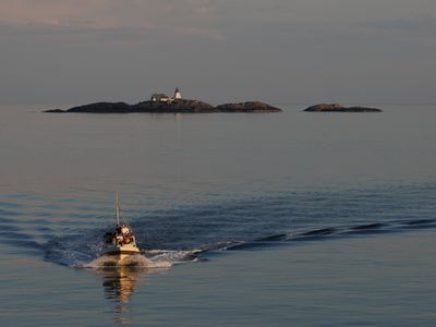 Maritime signalling